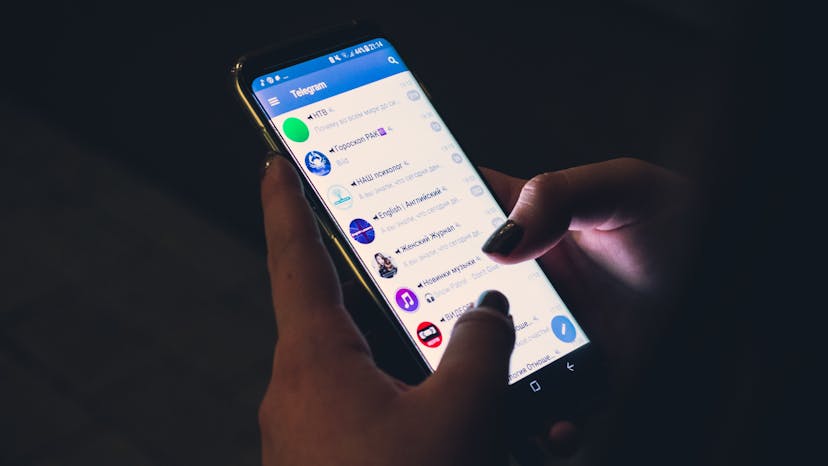 /how-to-create-a-simple-bash-shell-script-to-send-messages-on-telegram-lcz31bx feature image