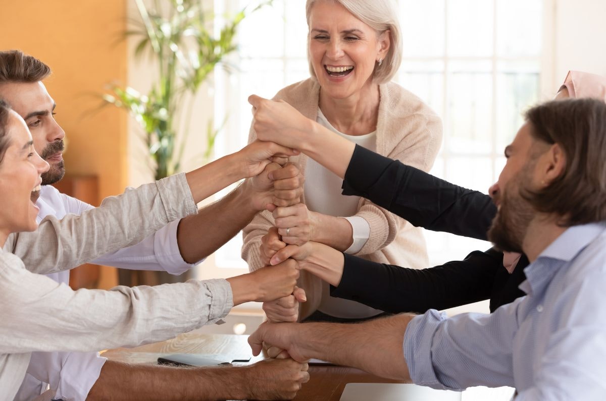 featured image - How Managers Can Build Trust With Employees At Work