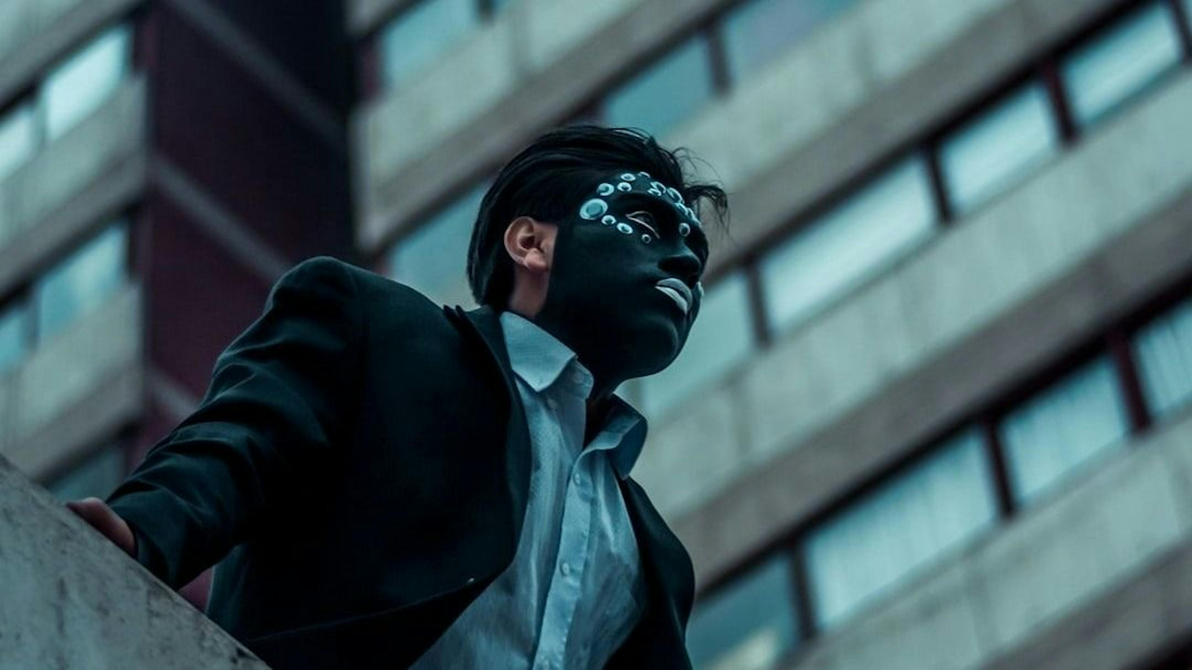 featured image - What Is Impostor Syndrome?