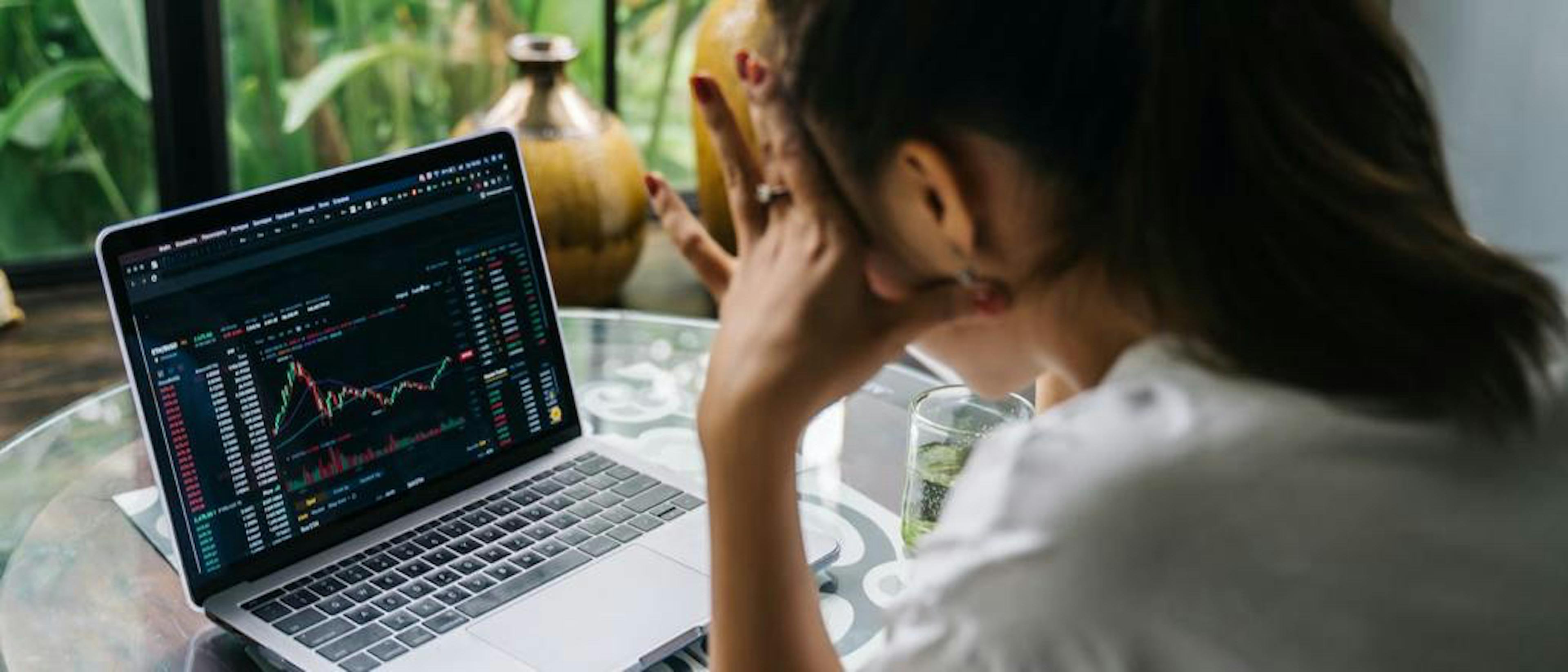 /from-pen-to-portfolio-a-writers-cryptocurrency-odyssey feature image