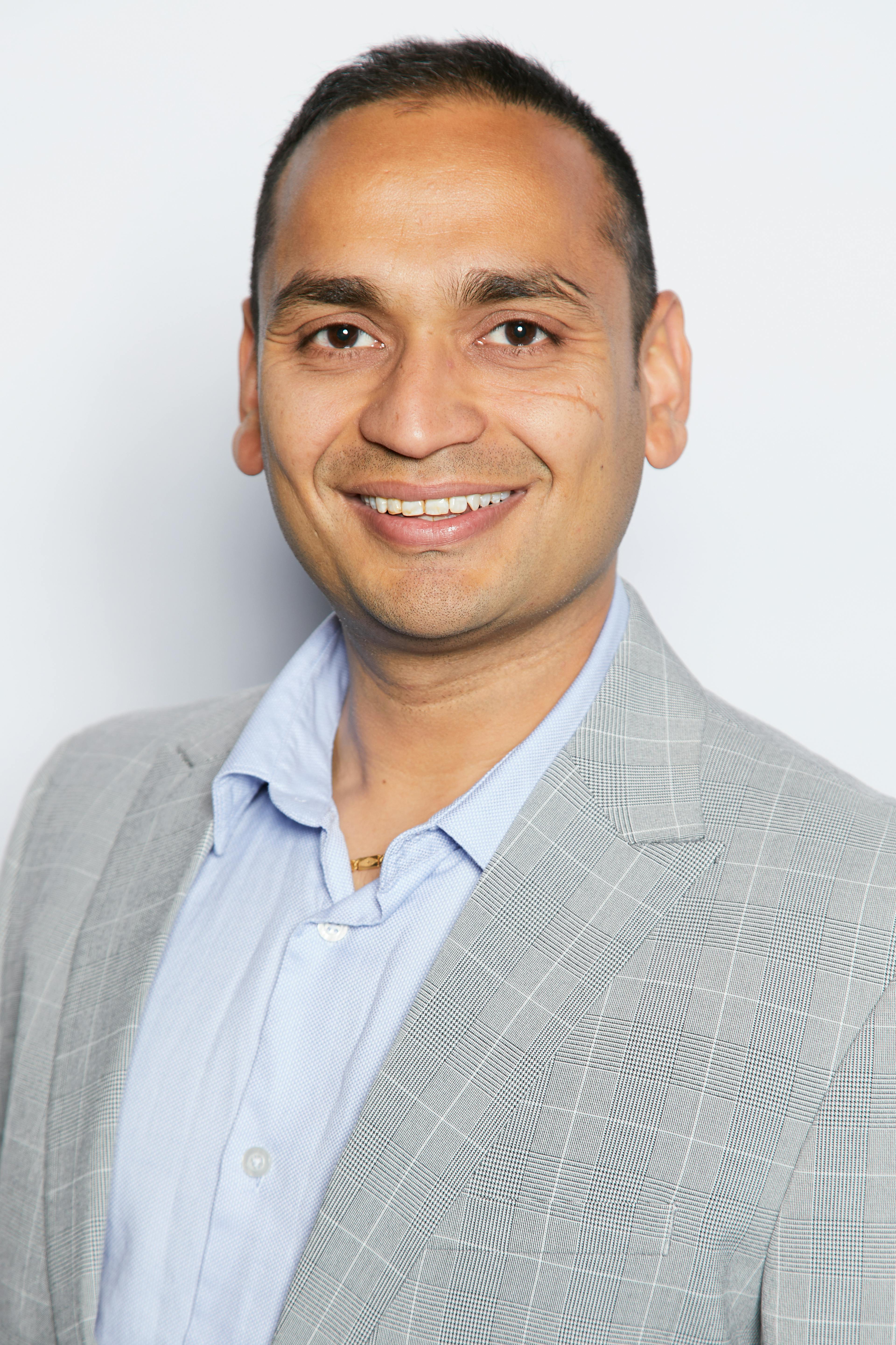 featured image - Can 25 Superhumans Run a $100M Freight Operation? T3RA’s AI Visionary Mukesh Kumar Thinks So