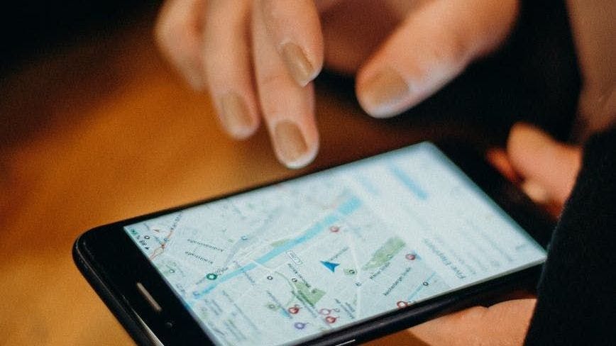 /automatically-redirecting-users-to-a-country-specific-site feature image