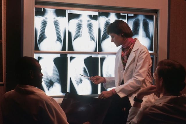 /building-your-ai-radiologist-a-fun-guide-to-creating-a-pneumonia-detector-with-vgg16 feature image