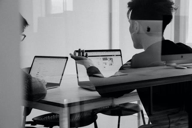 /changing-career-paths-from-developer-to-product-manager-mx3l37df feature image