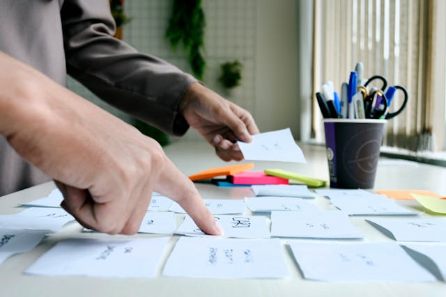 /product-hypothesis-validation-best-practices-and-examples feature image