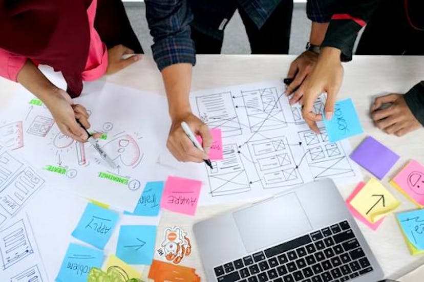 /choosing-the-right-method-in-the-development-of-a-ux-research-plan feature image
