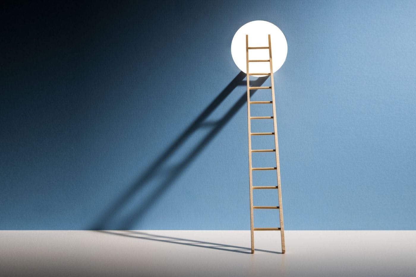 featured image - Fundraising In A Falling Market Might Be A Good Opportunity For Startups And Investors