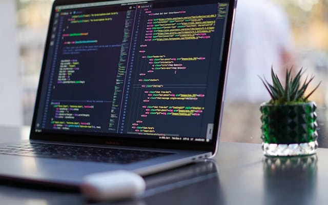/how-to-beat-the-4-major-hurdles-in-traditional-programming feature image
