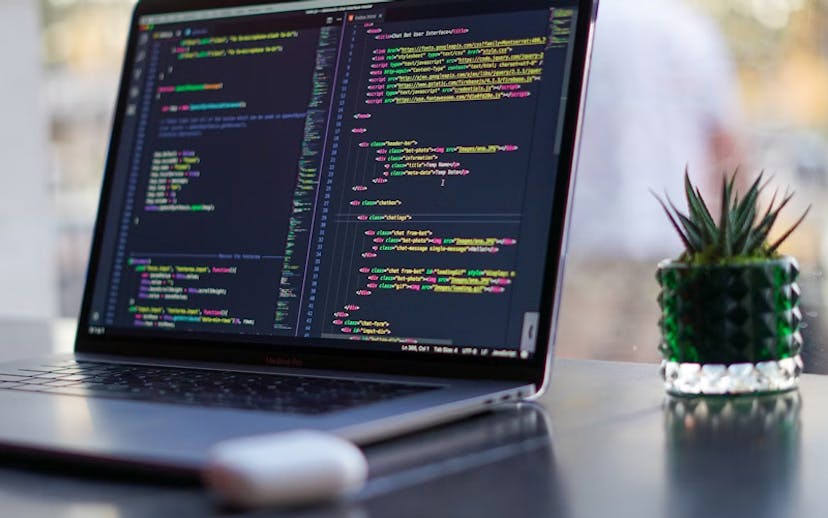 /how-to-beat-the-4-major-hurdles-in-traditional-programming feature image