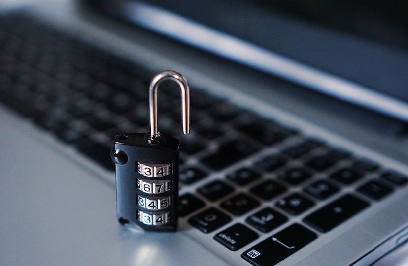 /5-reasons-why-we-dont-need-to-worry-about-the-solarwinds-hack-042j31bk feature image