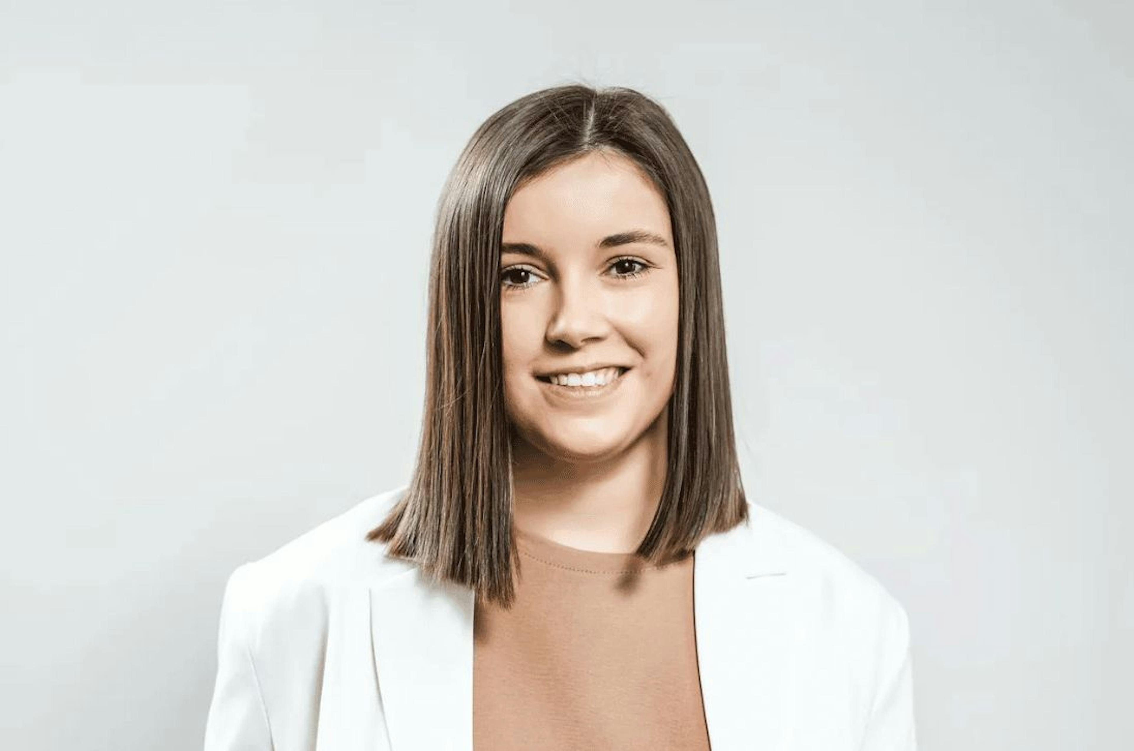 /the-truth-of-female-founders-in-male-dominated-startup-world feature image