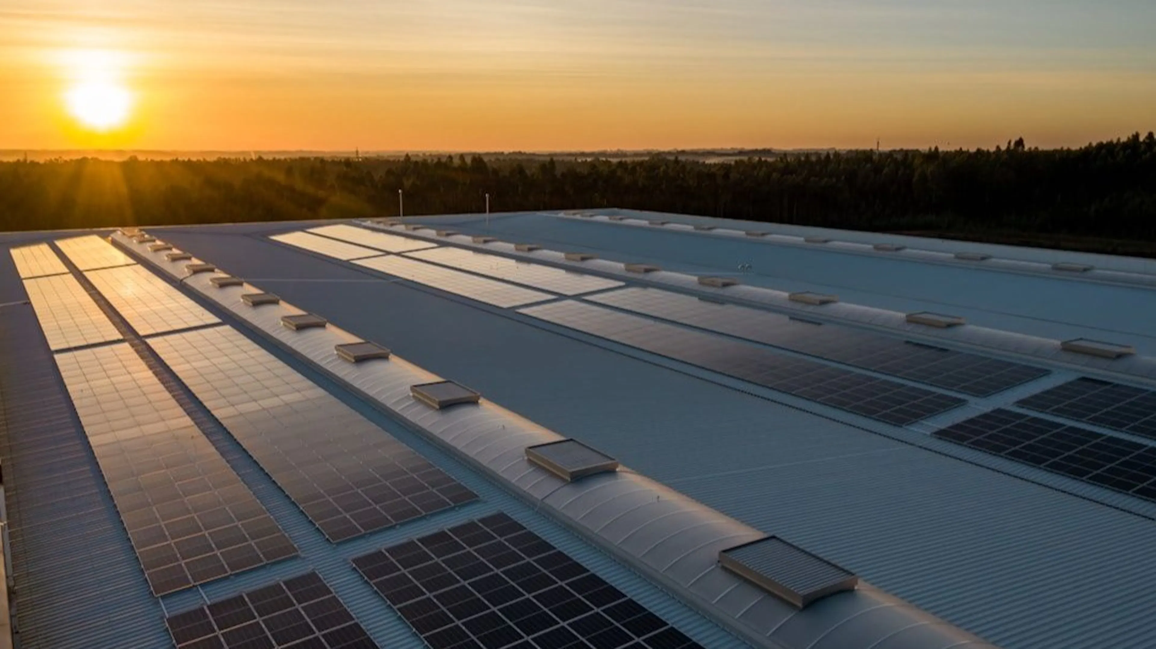 featured image - Rooftop Solar Could Power 40% of Europe—So What’s Holding It Back?