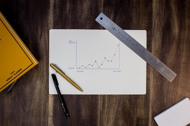 /8-sales-enablement-software-for-b2b-companies-how-to-choose-the-right-one-w-expert-insights feature image
