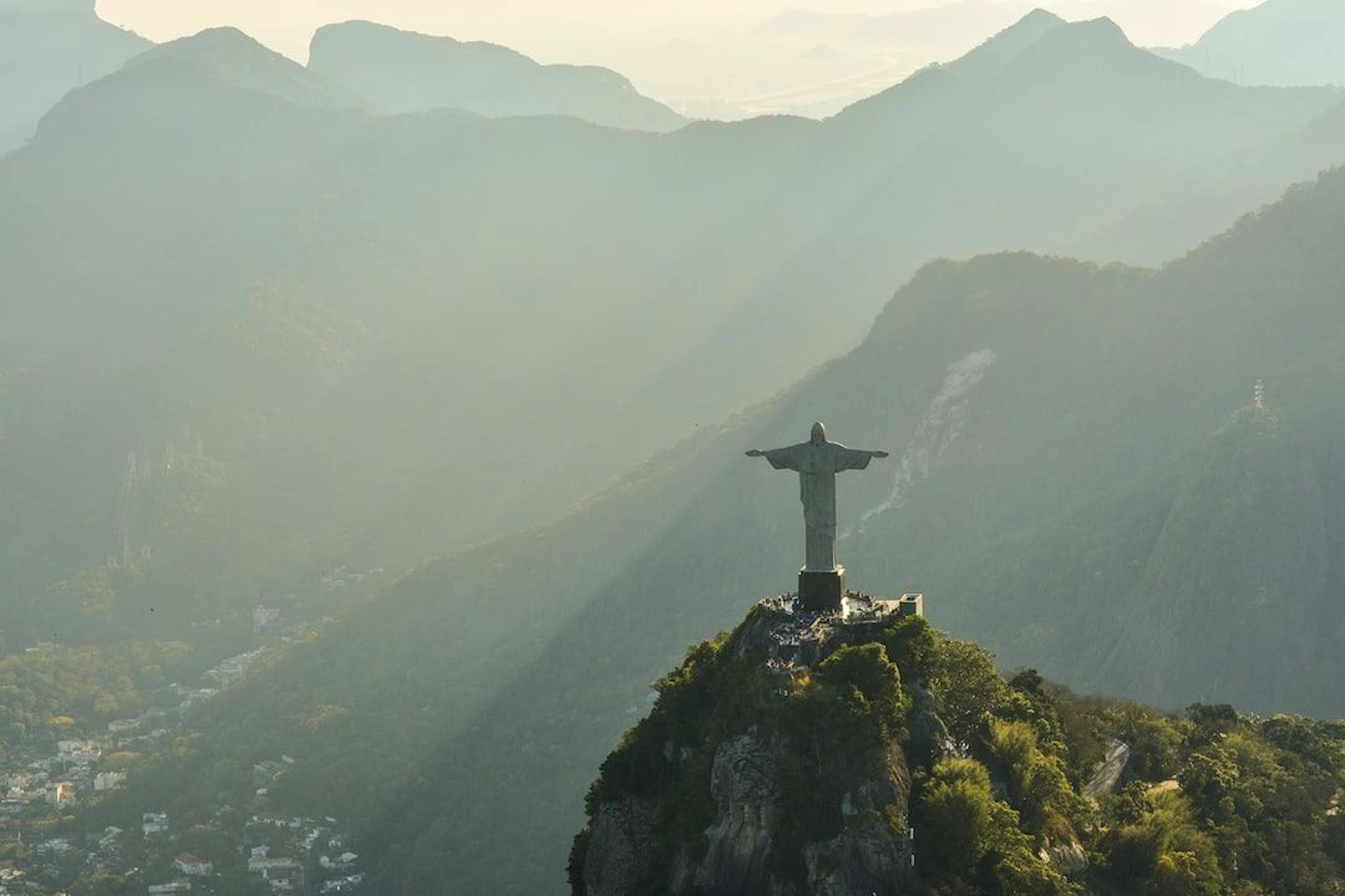 featured image - Hack the Favela: Brazilian Fintech Startup Offers Coding Courses in Favelas