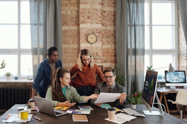 /mastering-cross-team-collaboration-in-the-creative-sphere feature image
