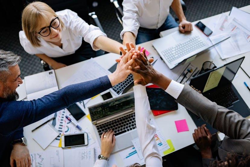 /15-global-ai-executives-revolutionizing-diverse-industries feature image