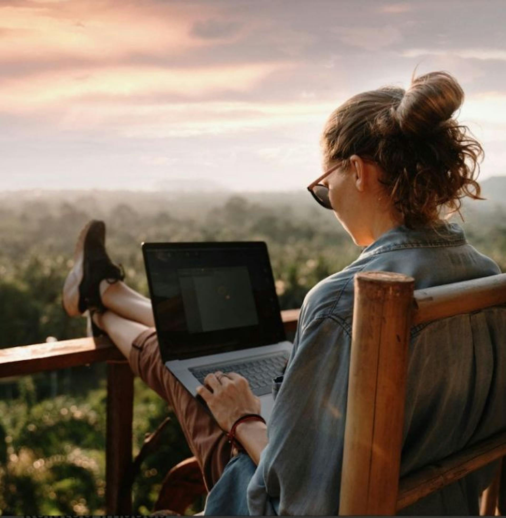 featured image - Hey, Be Careful! Remote Work and Freelance Can Mess Up Your Life