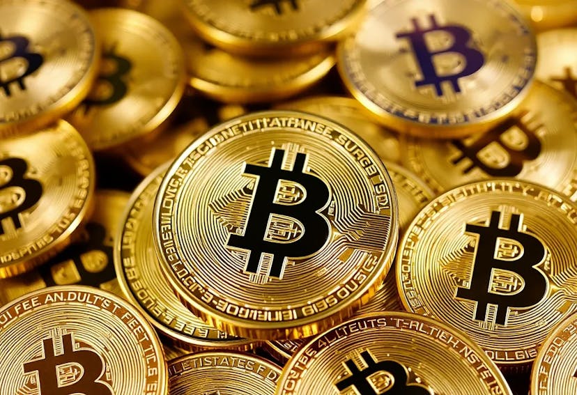 /what-virtual-real-estate-prices-tell-us-about-cryptocurrency-bubbles feature image