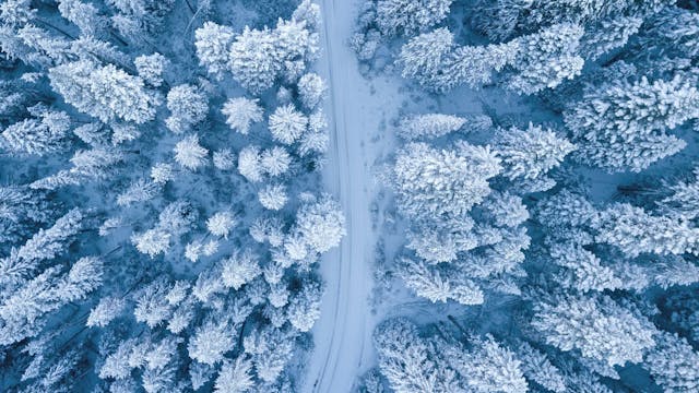 /aws-snow-family-an-old-solution-to-a-new-problem-gz3635uv feature image