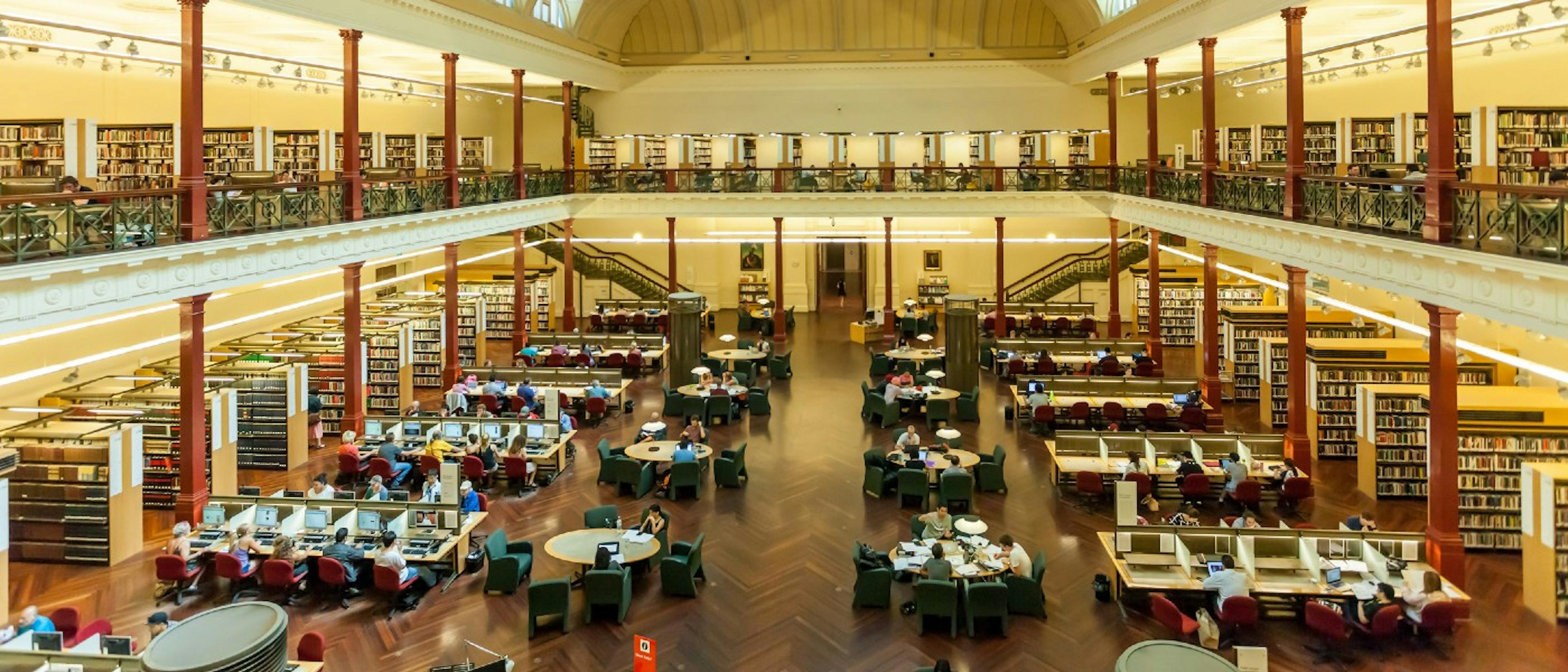 featured image - Yapay Zekanın Kütüphaneleri (Sessizce) Değiştirmesinin 5 Yolu