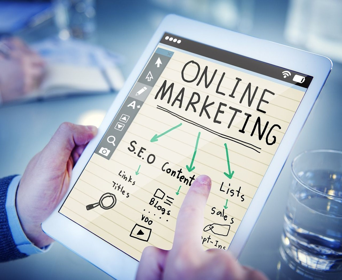 featured image - 5 Types of Online Marketing that You Should Know