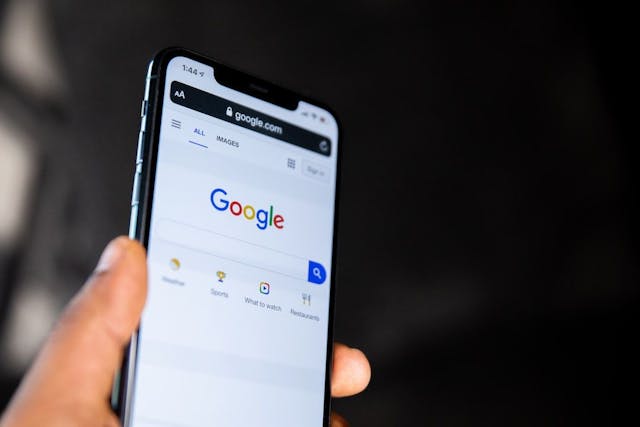 /8-biggest-google-ad-trends-you-need-to-know-in-2024 feature image