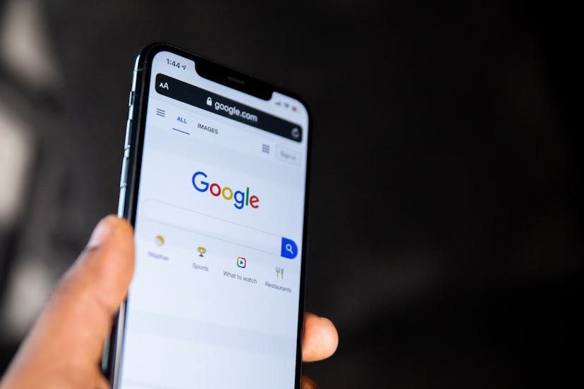 /8-biggest-google-ad-trends-you-need-to-know-in-2024 feature image
