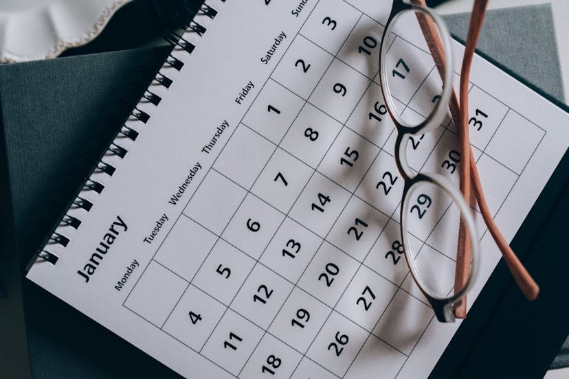 /3-techy-tips-for-organizing-your-calendar-for-improved-efficiency feature image
