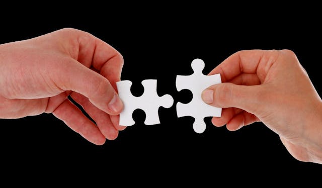 /how-to-integrate-traditional-cloud-development-with-salesforce-z41t34d2 feature image