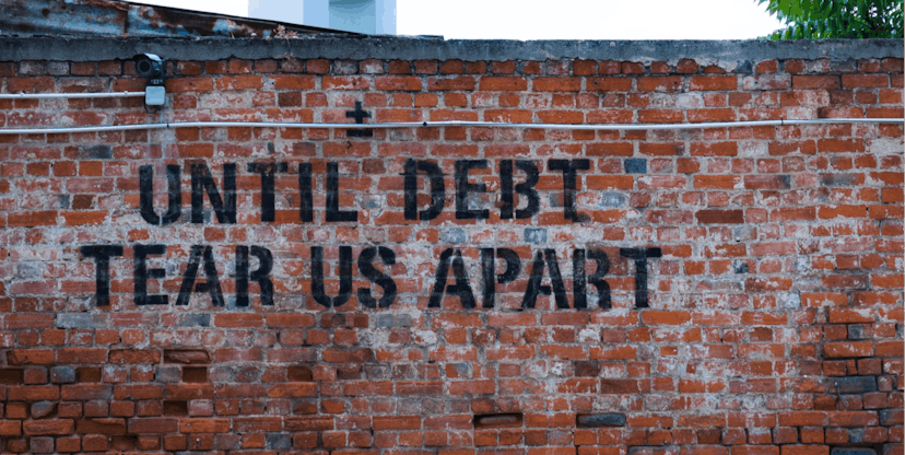 /what-product-managers-can-do-to-minimize-technical-debt feature image