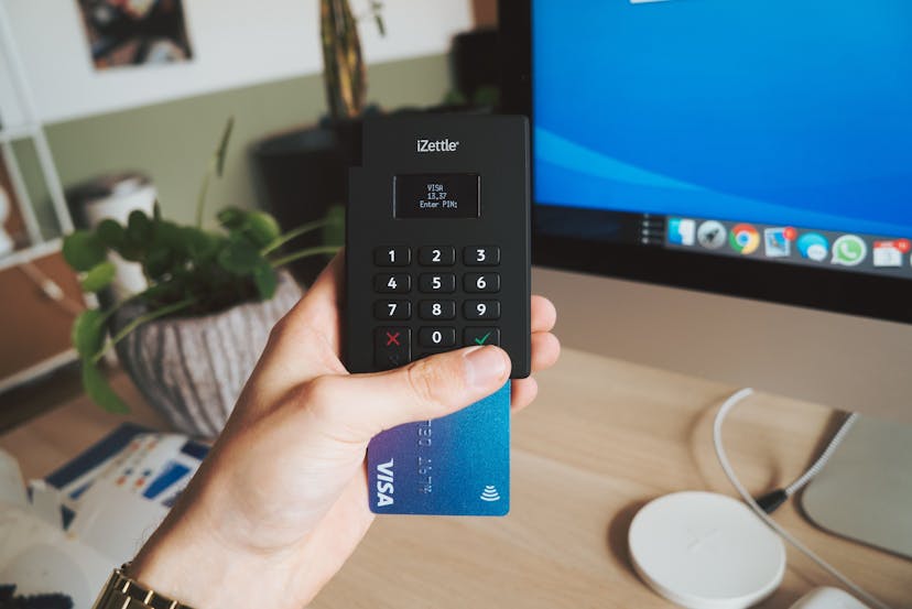 /what-are-the-advantages-of-the-visa-card-sz2v31gp feature image