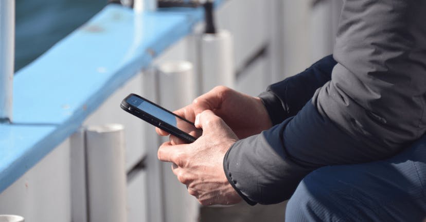 /how-can-contact-tracing-apps-could-help-limit-the-spread-of-covid-19-fr4332kd feature image