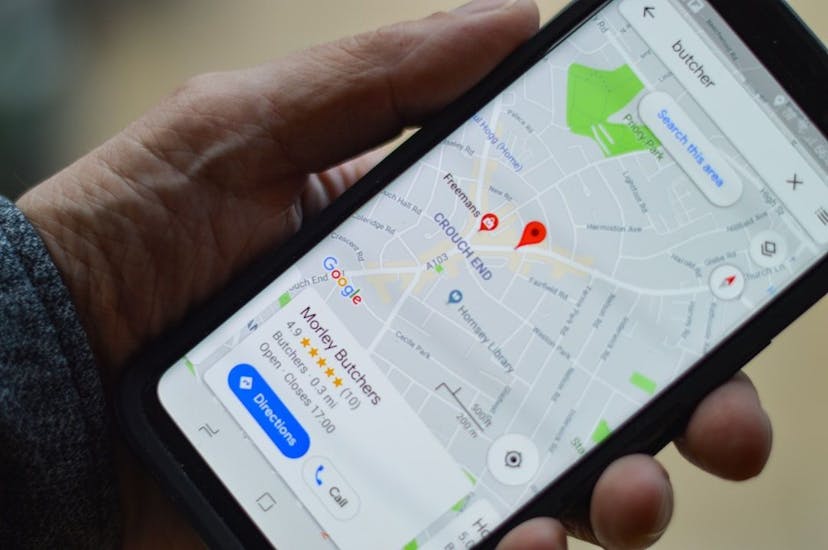 /a-closer-look-at-geofencing-technology-and-applications feature image