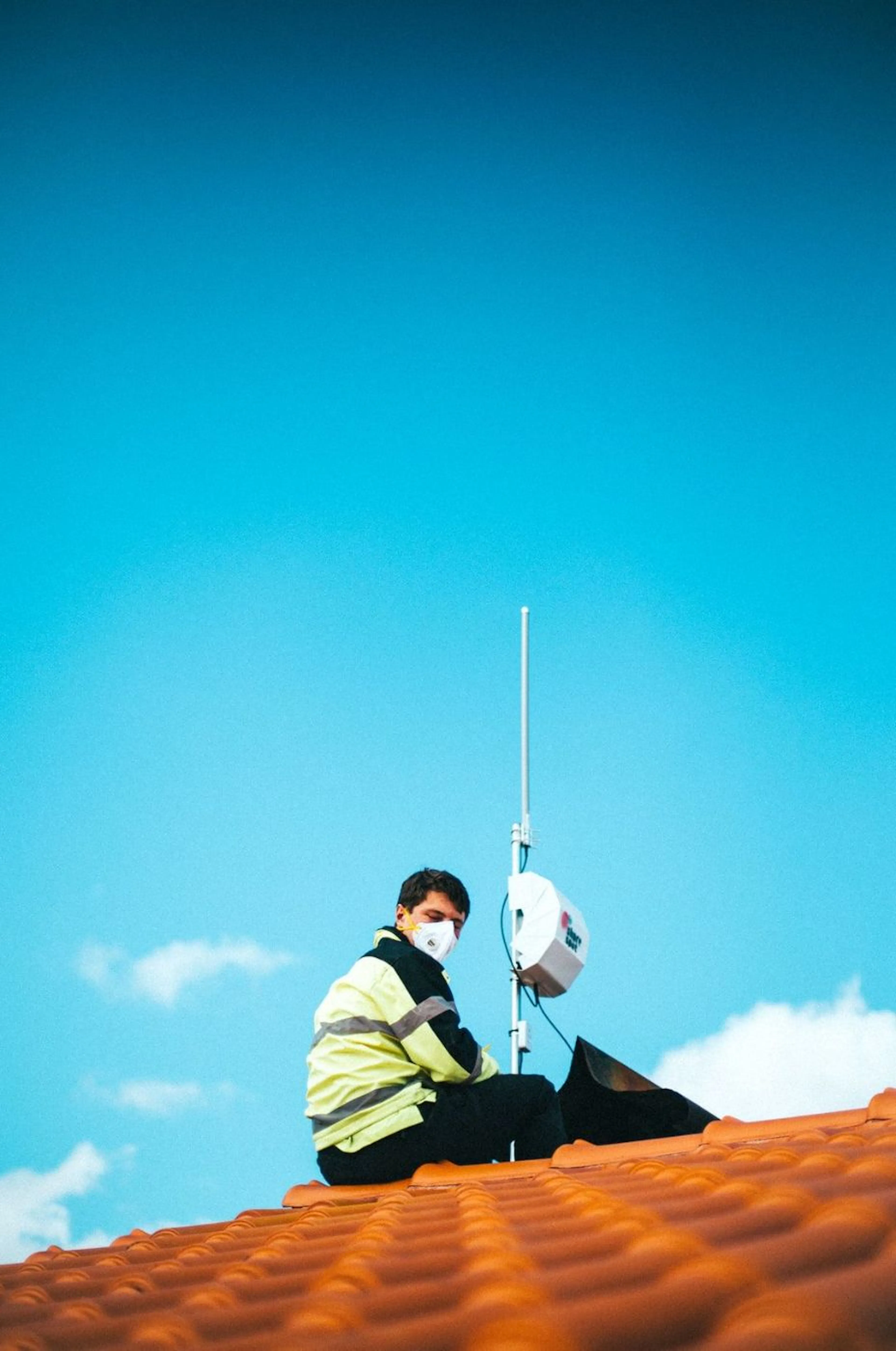 /how-to-deploy-an-express-nodejs-application-to-heroku-quickly-and-easily feature image