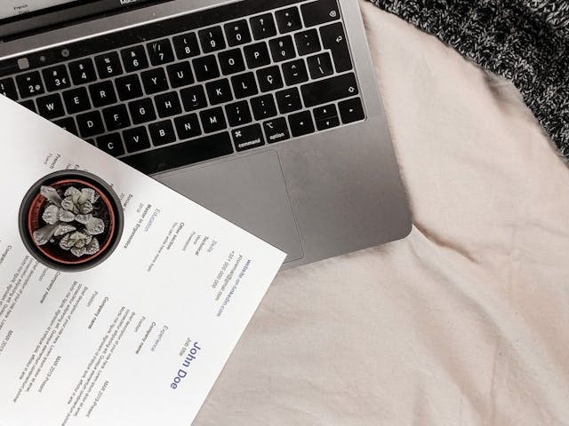 /how-to-write-a-perfect-cv-for-a-software-developer feature image