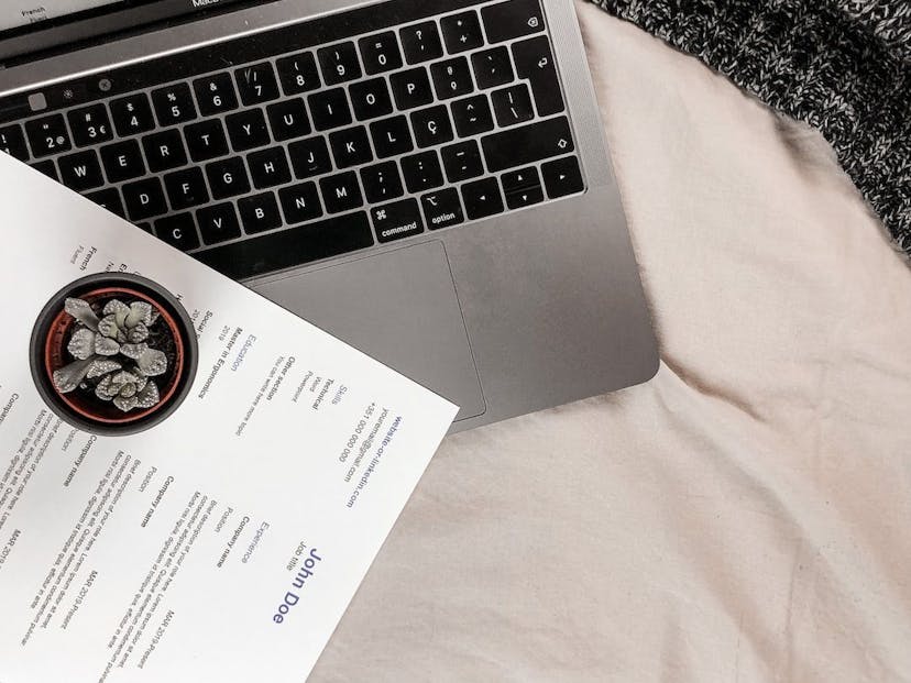 /how-to-write-a-perfect-cv-for-a-software-developer feature image