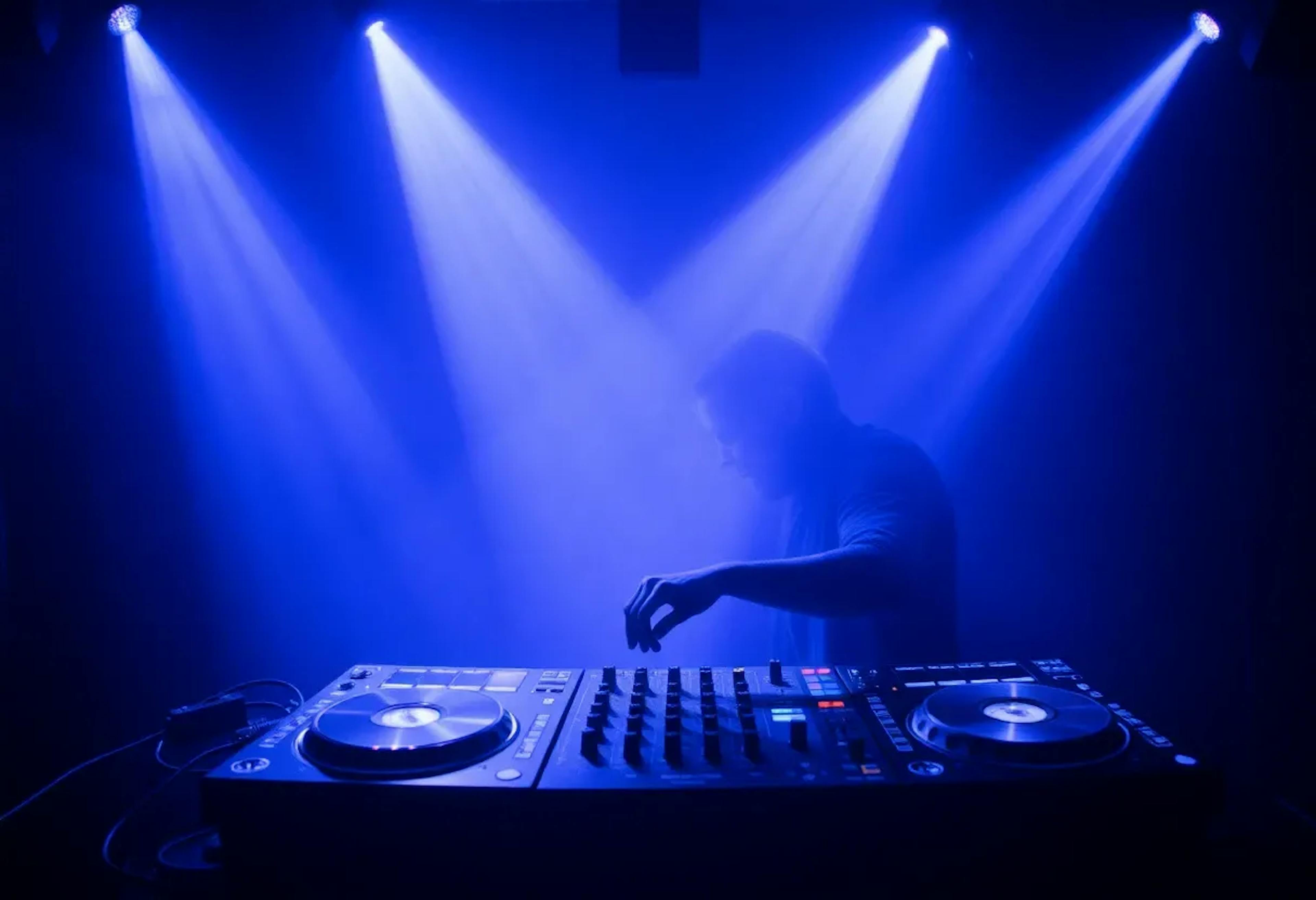 featured image - SUTRA's Multilingual Training Data Strategy: Real & Synthetic Mix