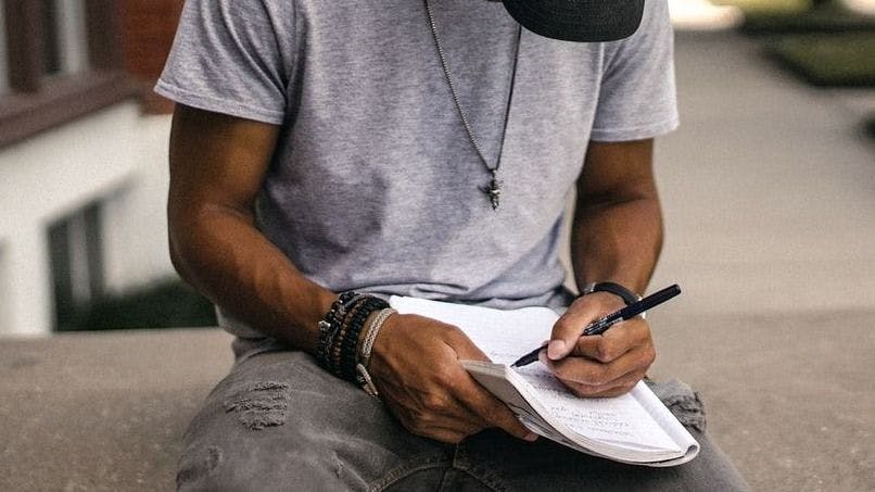 /how-to-get-started-with-writing-online feature image