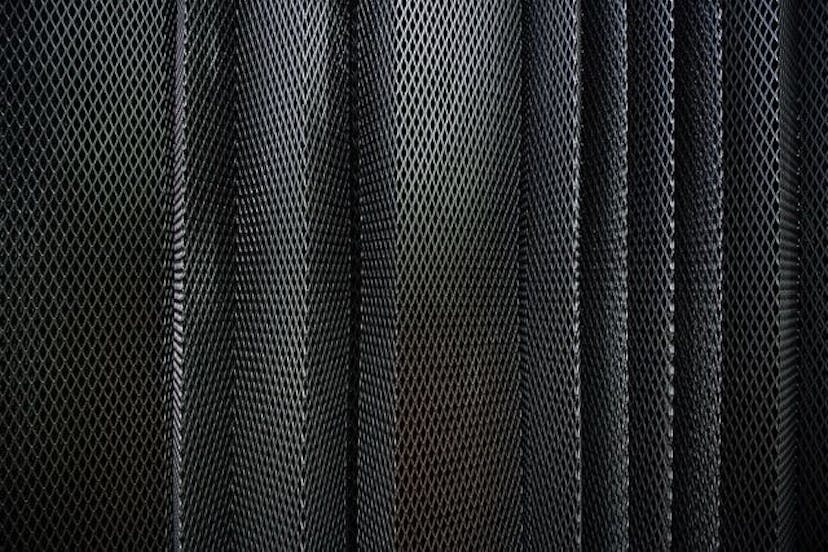 /applications-of-artificial-intelligence-in-manufacturing-and-tips-on-how-to-implement-it feature image