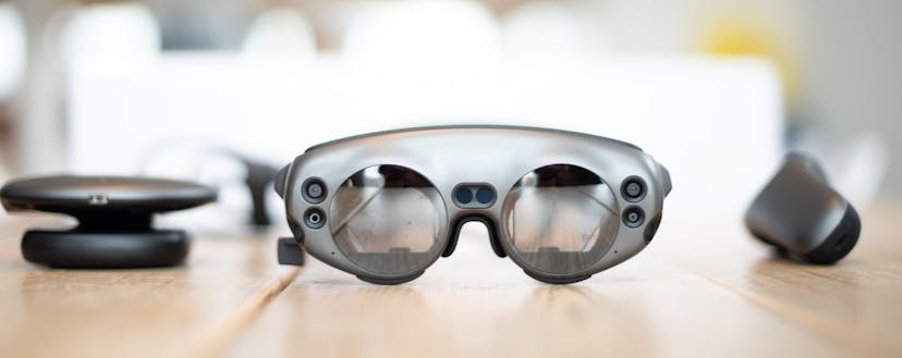 /a-healthier-reality-the-impacts-of-ar-in-healthcare-0m2q35e9 feature image