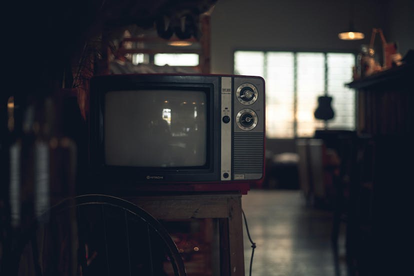 /advertisers-still-love-television-entertainment-channels-heres-why feature image