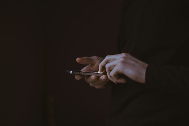 /how-to-anonymize-your-phone feature image