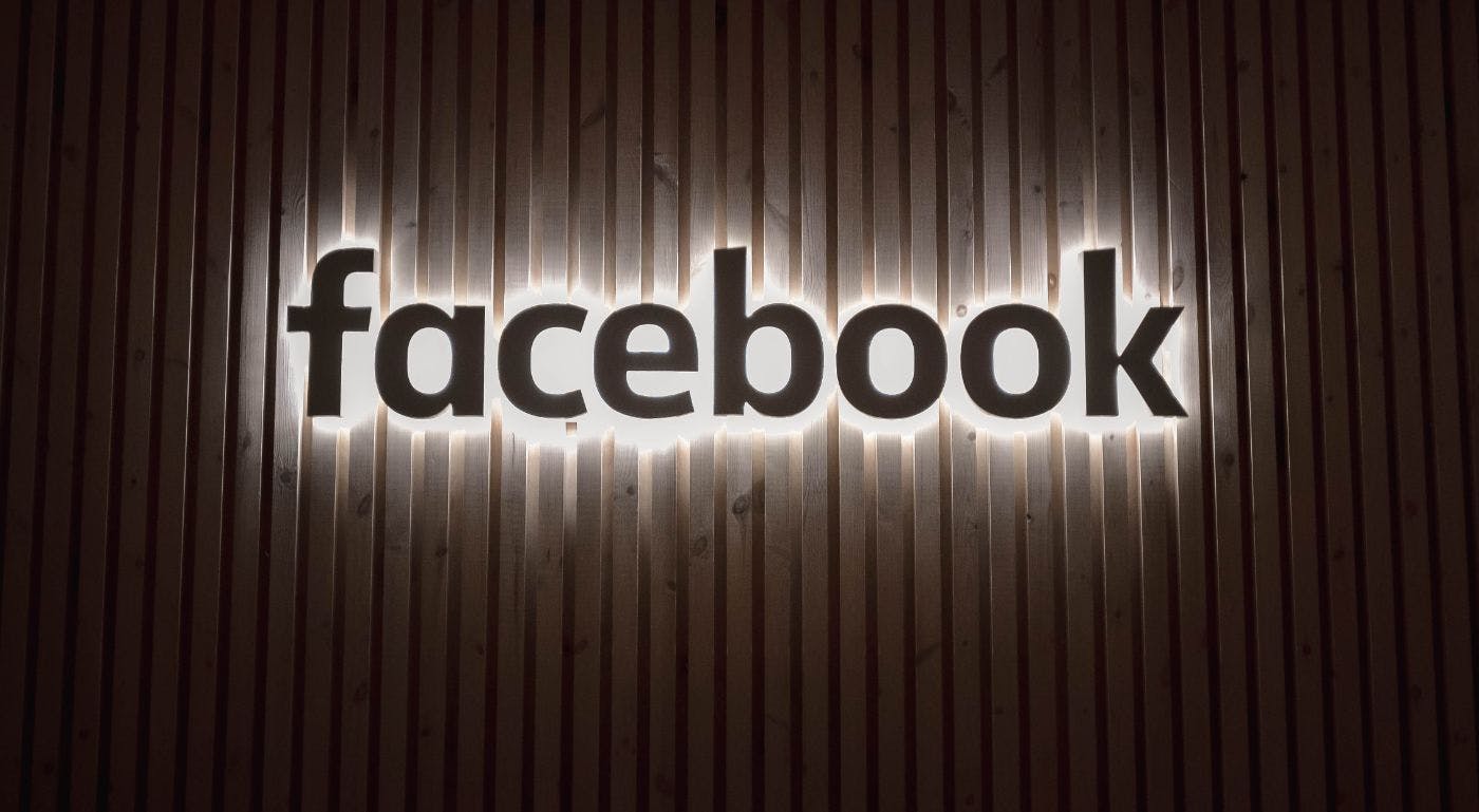 Facebook получает вашу финансовую информацию от налоговых веб-сайтов