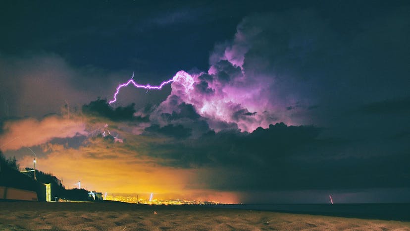 /cloud-threat-hunting-investigating-lateral-movement-v31132v0 feature image