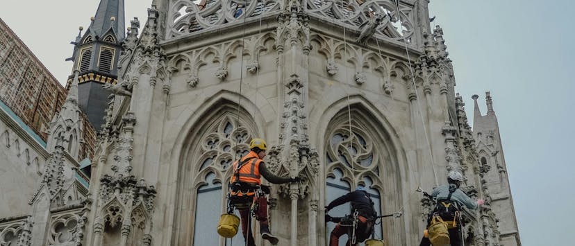 /do-you-still-believe-in-clean-architecture-heres-why-its-a-mistake feature image