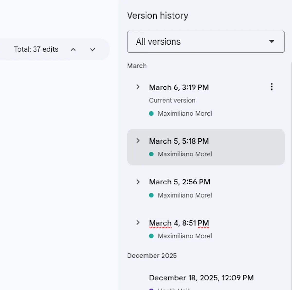 Google Docs' version control UI