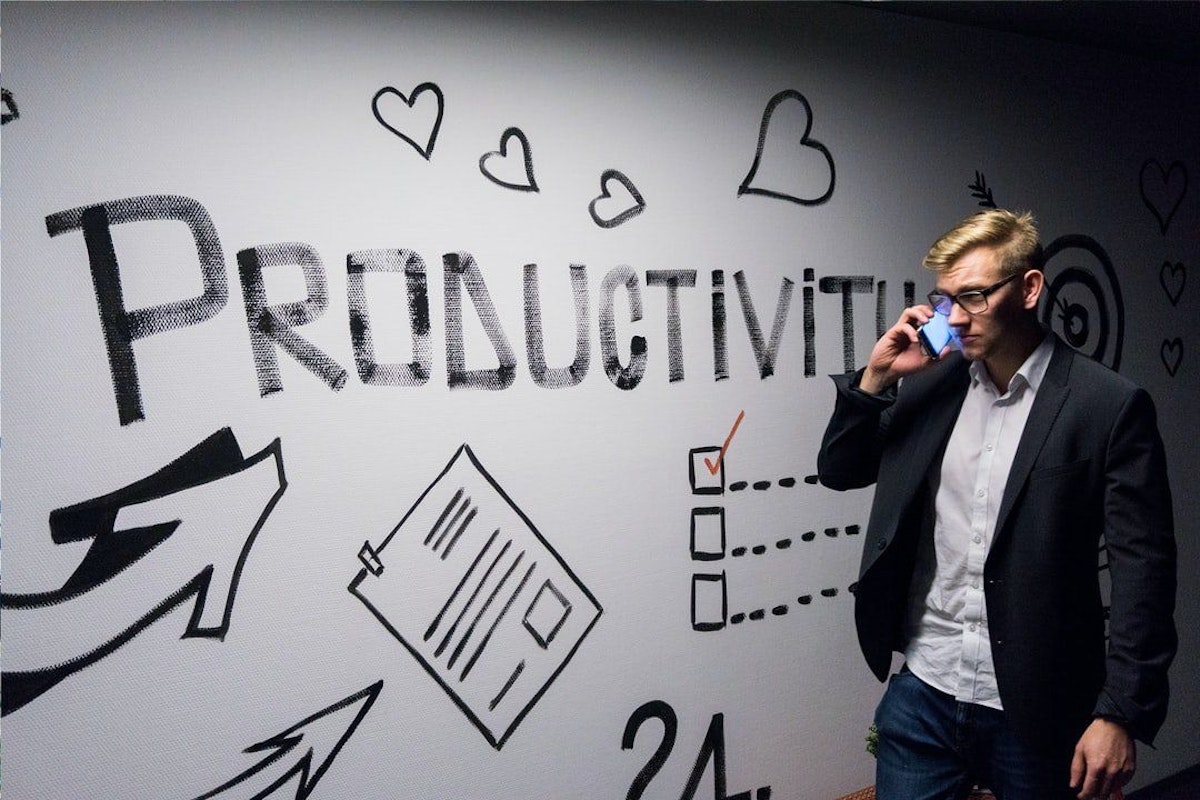 featured image - 5 Productivity Hacks for Solo Founders