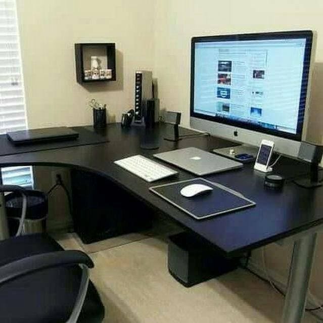 featured image - How Top Tech Marketers Receive Quality Traffic: 7 Tips Proven to Reap Recurring Revenue for Years