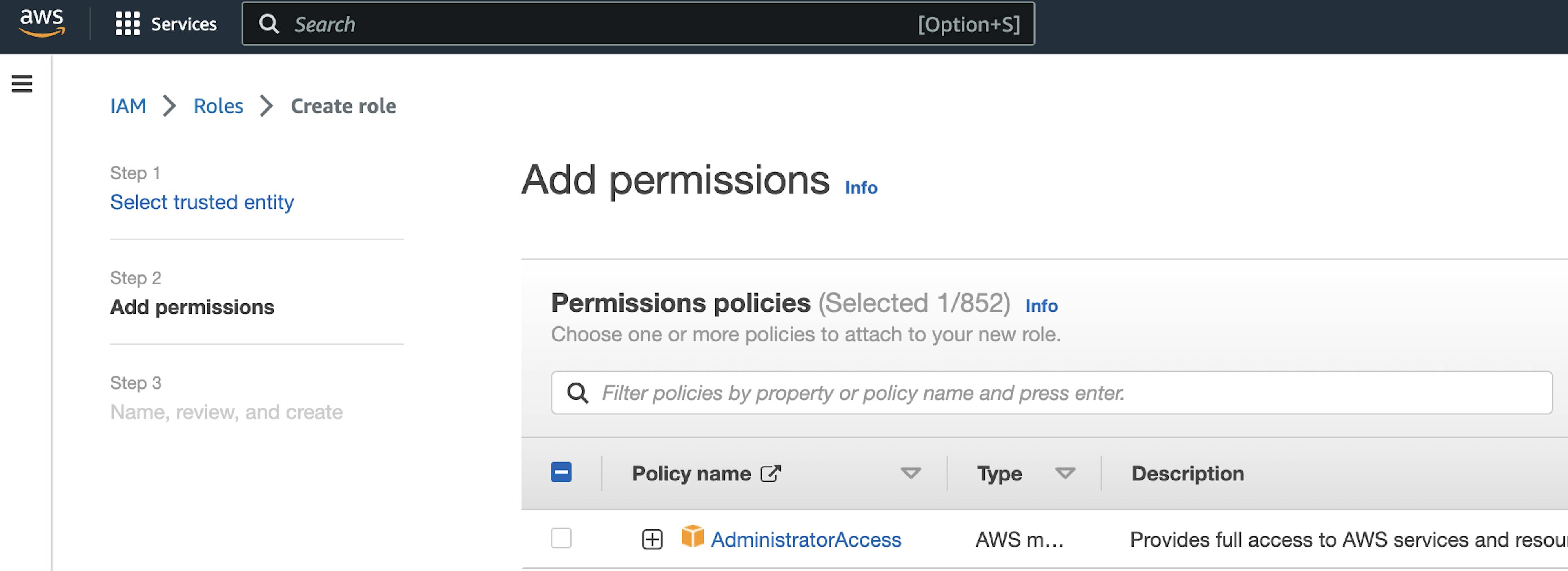 AdministratorAccess 権限へのポインターが表示された AWS Web ページのスクリーンショット