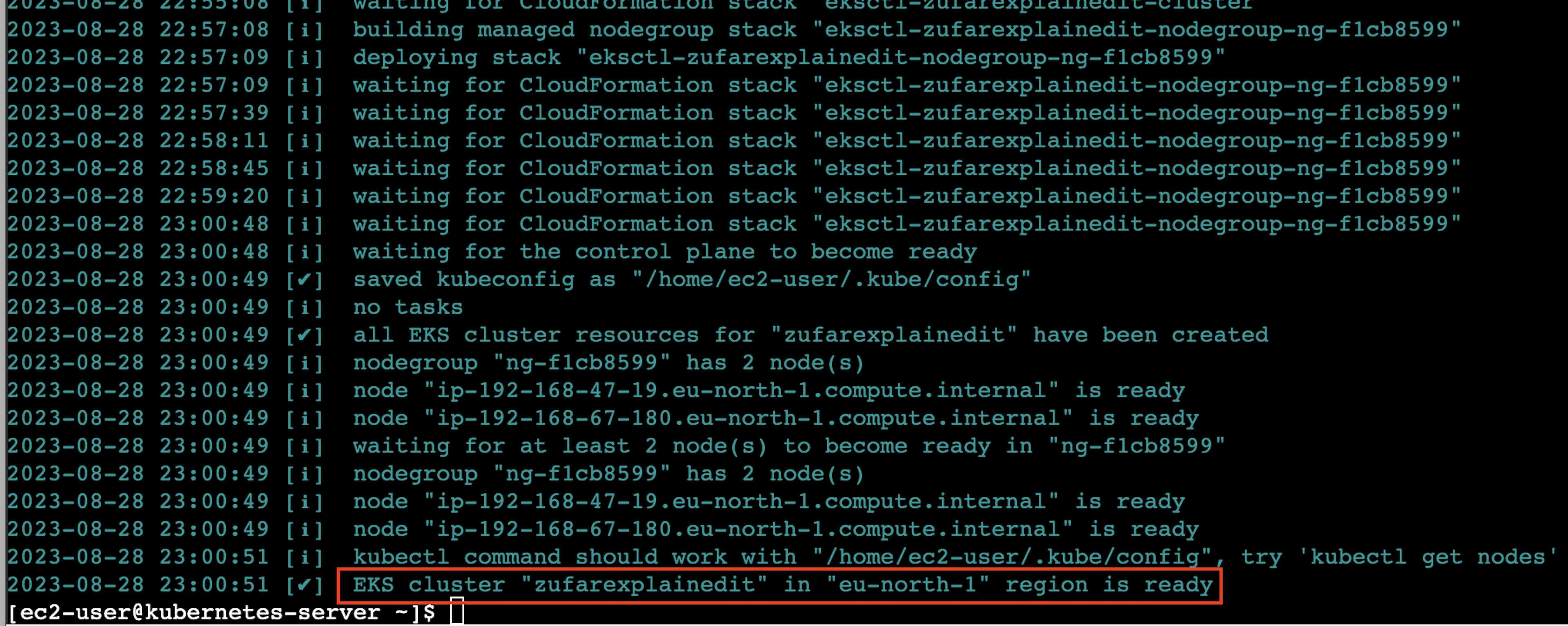 A captura de tela da página da Web da AWS com o ponteiro para o terminal AWS EC2, onde você pode ver o resultado da criação do cluster EKS